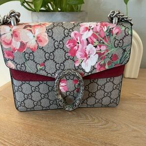 I N S P I R E D Gucci Dionysus floral bag